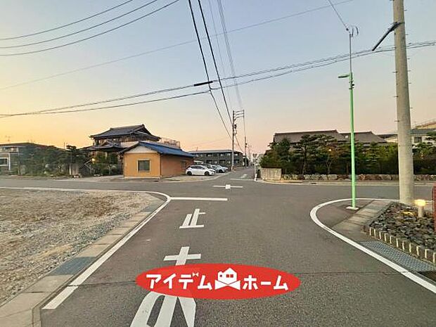 ●○東側道路○● 平日のご案内も可能です!
