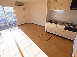 フラワーコーポVII 103 1階2LDKのリビング/ダイニング