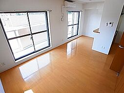 パルクドゥフレーズ 1階1LDKのリビング/ダイニング