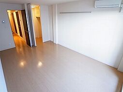 ラフィネおおたかの森 201 2階1Kのリビング/ダイニング