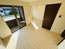 エルフォルク 101 1階1LDKのリビング/ダイニング