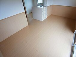 ロイヤルソフィア 202 2階1LDKのリビング/ダイニング