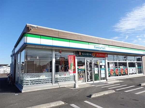 画像14:ファミリーマート 結城新福寺店（653m）