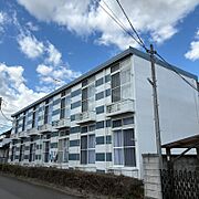 間々田駅より徒歩10分 築27年2ヶ月 2階建の賃貸物件