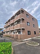 小山駅よりバス10分 徒歩5分 築18年6ヶ月 3階建の賃貸物件