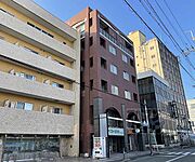 桂駅より徒歩2分 築22年5ヶ月 6階建の賃貸物件