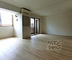 阪急京都本線 西院駅 徒歩10分の賃貸マンション 4階2LDKのリビング/ダイニング