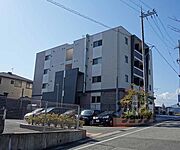馬堀駅より徒歩2分 築9年2ヶ月 4階建の賃貸物件