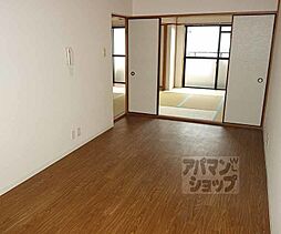 ハイツ三の宮 205 2階2LDKのリビング/ダイニング