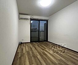 阪急京都本線 西京極駅 徒歩4分の賃貸マンション 3階ワンルームのリビング/ダイニング