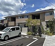 桂駅より徒歩12分 築1年8ヶ月 2階建の賃貸物件