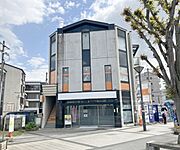 並河駅より徒歩1分 築32年10ヶ月 3階建の賃貸物件