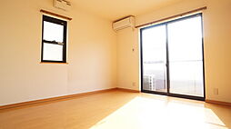 モンパレス島崎 101 1階1Kのリビング/ダイニング