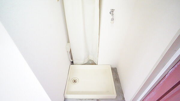 画像25:洗濯機置き場