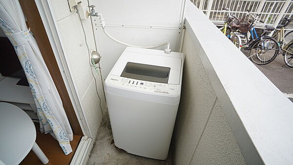 画像9:洗濯機置場