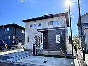 伊勢上野駅より徒歩20分 築4年9ヶ月の賃貸物件