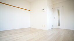 Ｓ−ＦＯＲＴ三重大学前 211 2階1Kのリビング/ダイニング