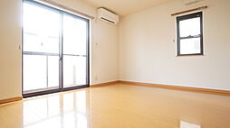 メルシー 102 1階1Kのリビング/ダイニング