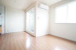 グリンビバーチェ 102 1階2LDKのリビング/ダイニング