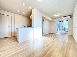 ヘリテージ 102 1階1LDKのリビング/ダイニング