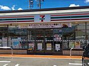 コンビニ「セブンイレブン津市幸町店まで769ｍ」