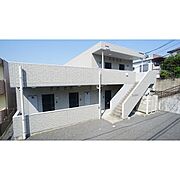 伊勢川島駅より徒歩4分 築7年4ヶ月 3階建の賃貸物件