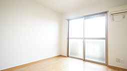 ブルーボンネット 303 3階1Kのリビング/ダイニング