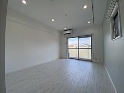 フィオレティーナ四日市 201 2階1Kのリビング/ダイニング