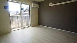 パプリカIII　Ａ 210 2階1Kのリビング/ダイニング