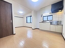 フレグランスオオクラ 102 1階2DKのリビング/ダイニング