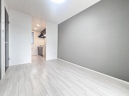 ラ・トレフル 205 2階1LDKのリビング/ダイニング