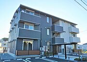 阿倉川駅より徒歩7分 築3年1ヶ月 3階建の賃貸物件