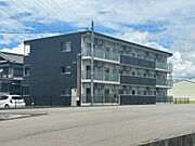 霞ヶ浦駅より徒歩13分 築2年3ヶ月 3階建の賃貸物件