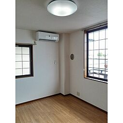 エバーグリーン森 205 2階1Kのリビング/ダイニング