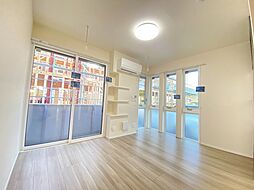 スカイ 101 1階1LDKのリビング/ダイニング