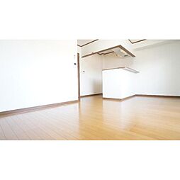 コーキア富洲原 3G 3階1LDKのリビング/ダイニング