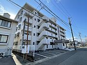 近鉄四日市駅より徒歩17分 1階 築28年2ヶ月の賃貸物件