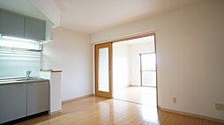 道伯ゴールドヒルズローレル 402 4階1LDKのリビング/ダイニング