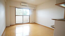 ＷＪガーデン亀山 310 3階1Kのリビング/ダイニング