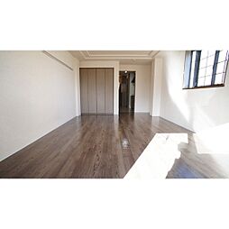 ビアンヒルズ 202 2階1Kのリビング/ダイニング