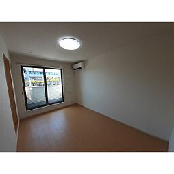 ピュアノーブル 203 2階1LDKの寝室