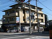 国際会館駅より徒歩3分 築44年1ヶ月 4階建の賃貸物件