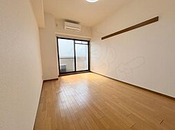 エステムコート御所南 8階1Kのリビング/ダイニング