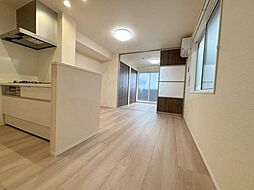 コートセブンエイト 2階1LDKのリビング/ダイニング