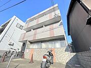 九条駅より徒歩6分 築18年2ヶ月 3階建の賃貸物件