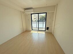 ヴィラ デュース 4階1DKのリビング/ダイニング