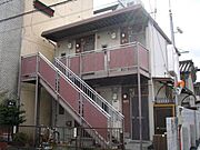 東山駅より徒歩2分 1階 築41年の賃貸物件