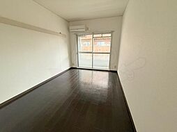 グラフィーネ向島（旧ユンヌペルソンヌ） 3階1Kのリビング/ダイニング