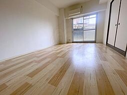 シャン・デ・リ 3階2LDKのリビング/ダイニング