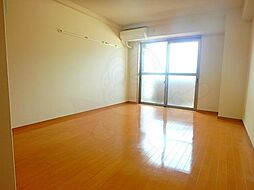 メディナ三条室町 5階1Kのリビング/ダイニング